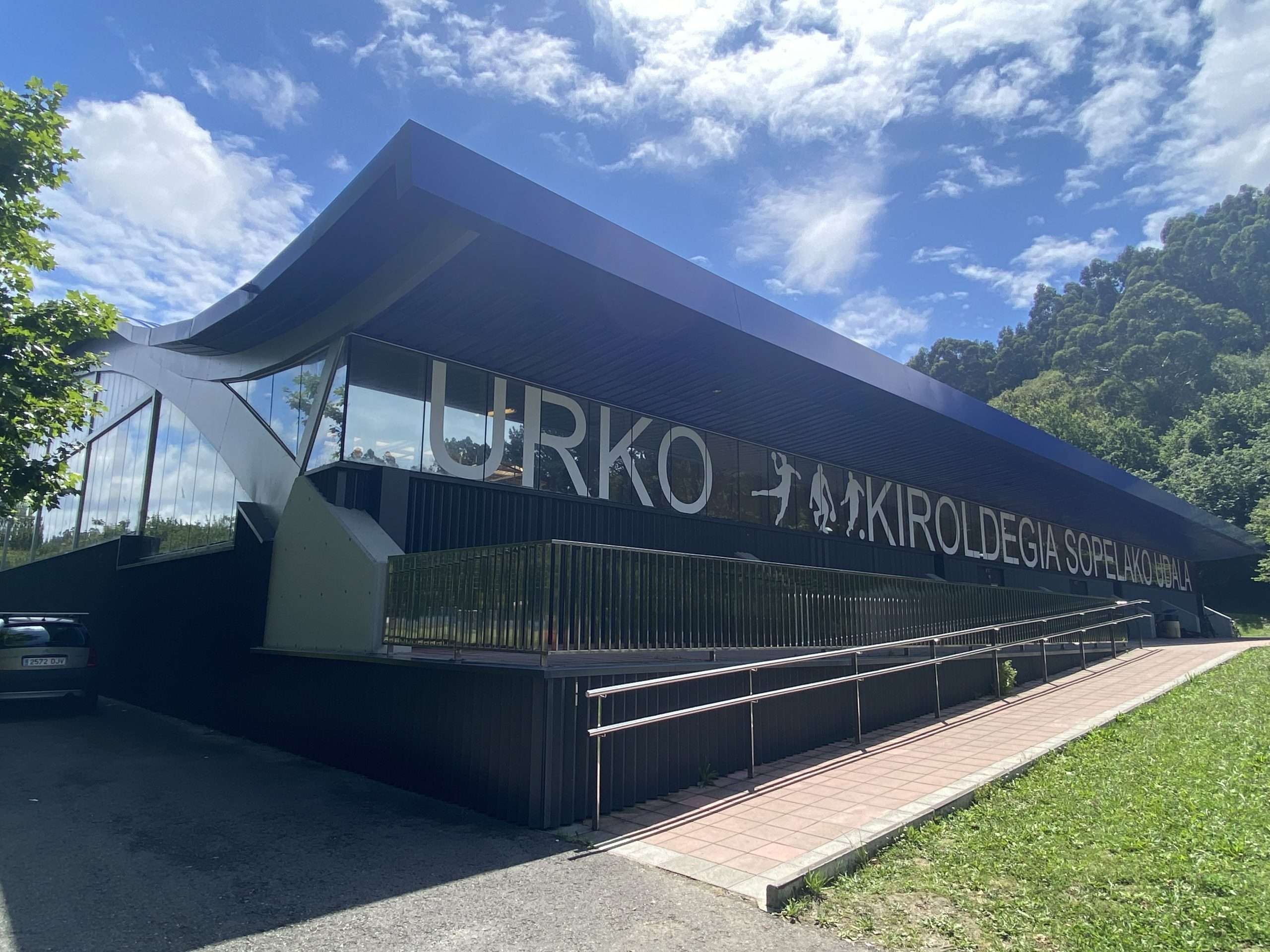 Polideportivo Urko-02